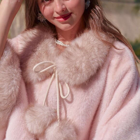 Blush Faux Fur Collar Statement Cape - Picture 4 of 5